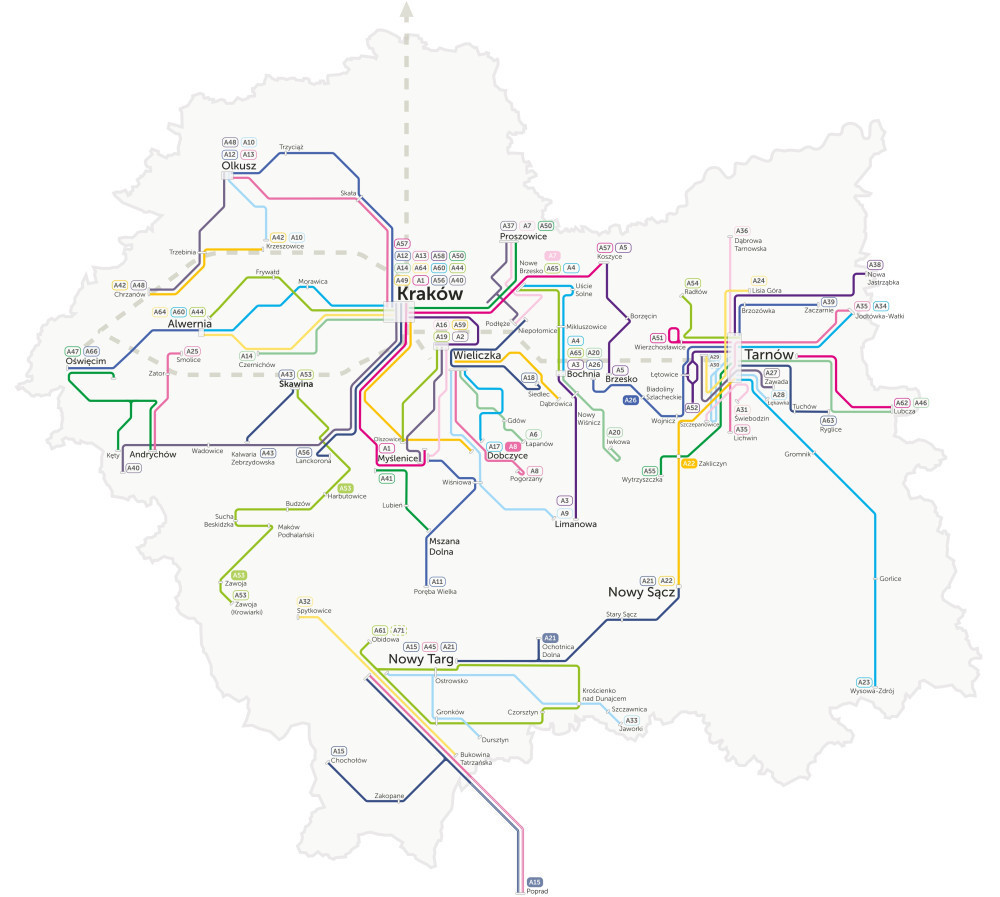 Schemat sieci Małopolskich Linii Dowozowych przedstawiający układ tras autobusowych wraz z&nbsp;numerami poszczególnych linii. Grafika pokazuje przebieg połączeń między miejscowościami, główne węzły komunikacyjne oraz miejsca powiązane z&nbsp;transportem kolejowym.